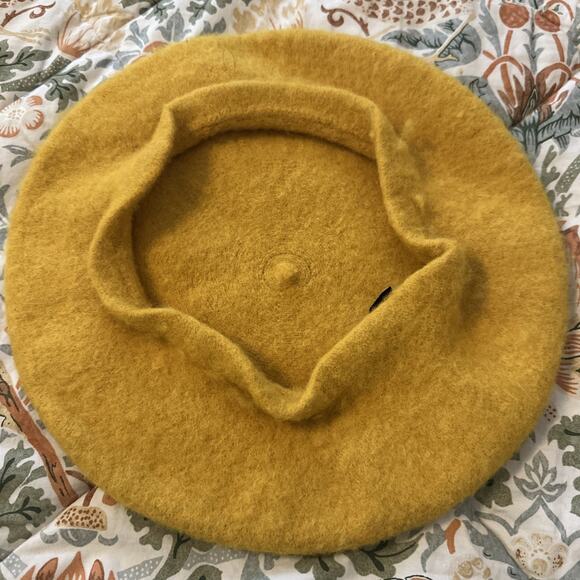 Vintage women's mustard yellow felt wool beret hat - Picture 2 of 3